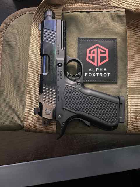 Optic cut 2011 takes shield arms Glock 43x mags 