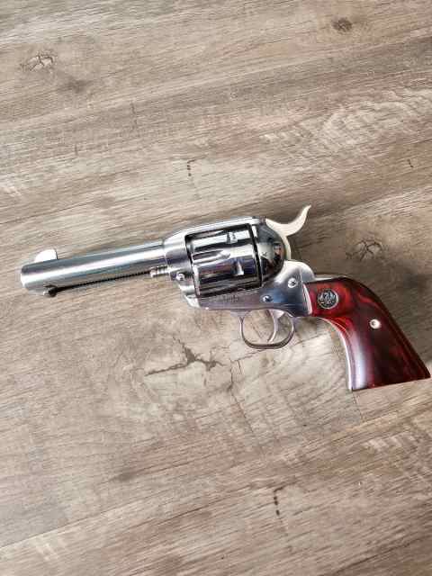 Ruger New Vaquero 