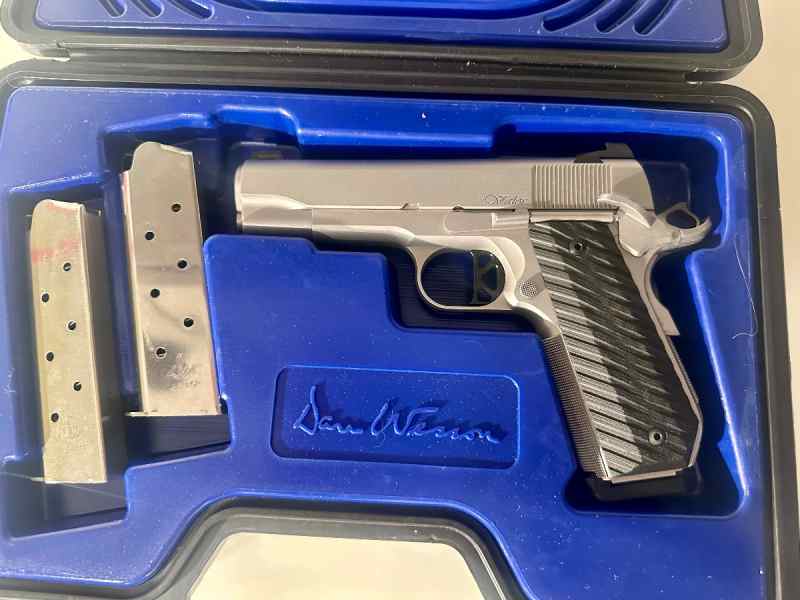 Dan Wesson V-Bob (Valor) Commander Stainless