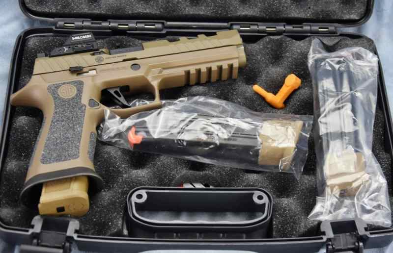 Sig Sauer P320X5 DH3 Coyote W/  Holosun Dot