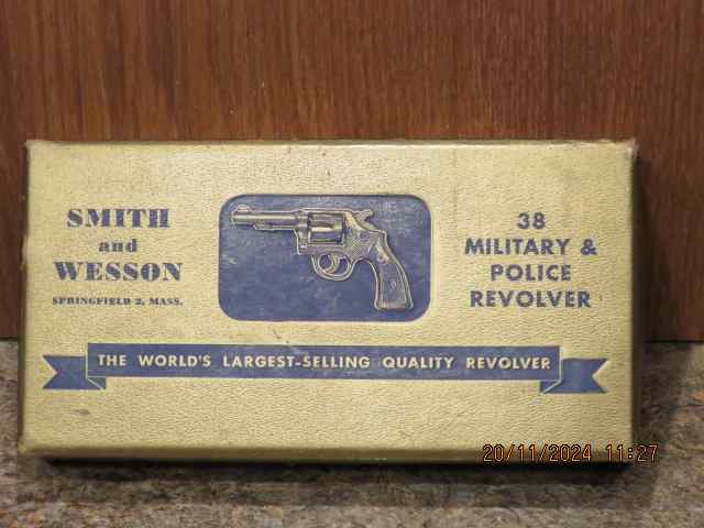 Smith &amp; Wesson Pre model 10, Original Box &amp; Grips 