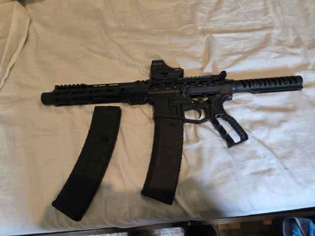 AR15 pistol with optic (glock/sig)