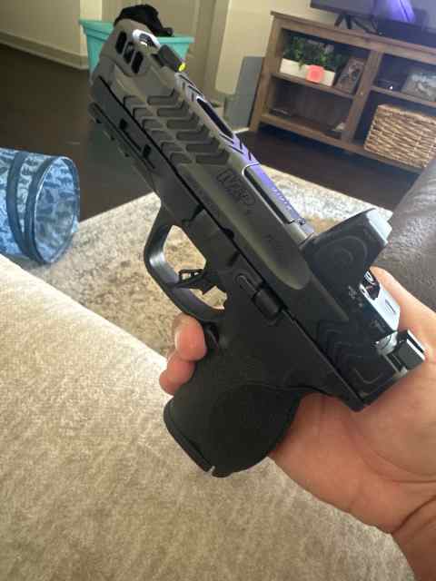 Smith and Wesson. Carry comp compact