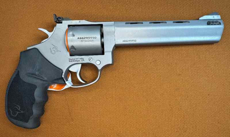 NEW IN BOX - Taurus 692 - 2 Cylinders - 357Mag 