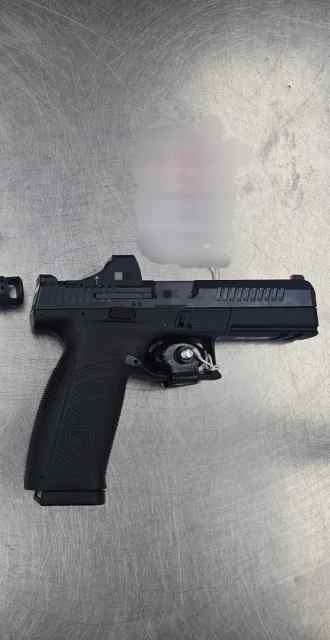 CZ P10 with holosun scs green dot. 