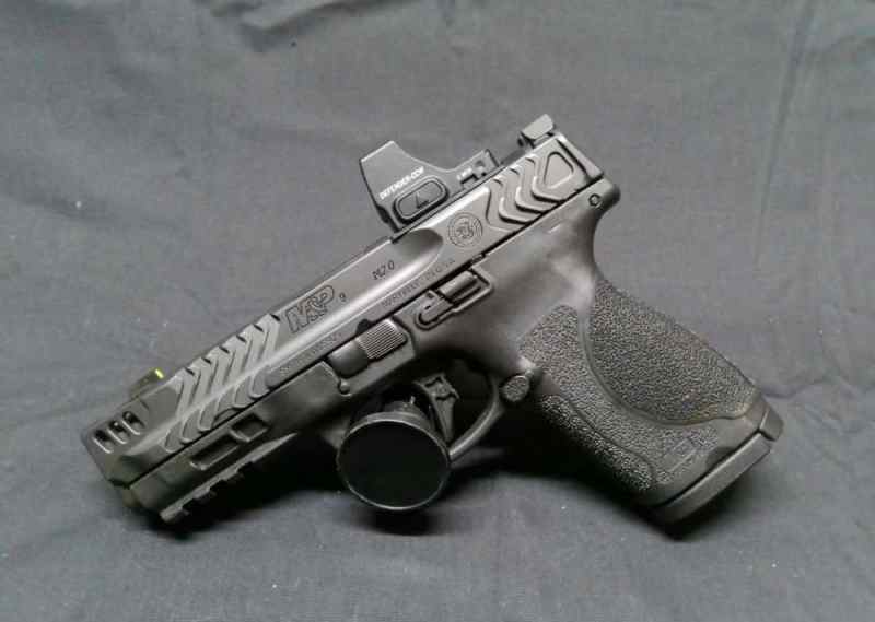 Smith &amp; Wesson M&amp;P92.0 Carry Comp PC w. Vortex 