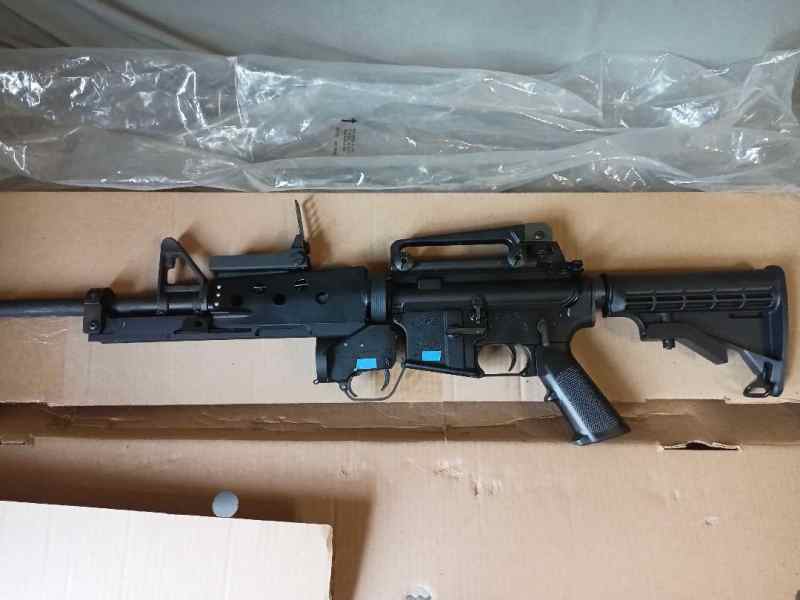 Colt LE6920 Restricted marked with a LMT 40mm 