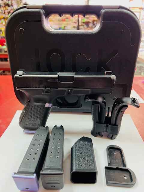 GLOCK 19 - G19 Gen5 9mm Semiautomatic Pistol 