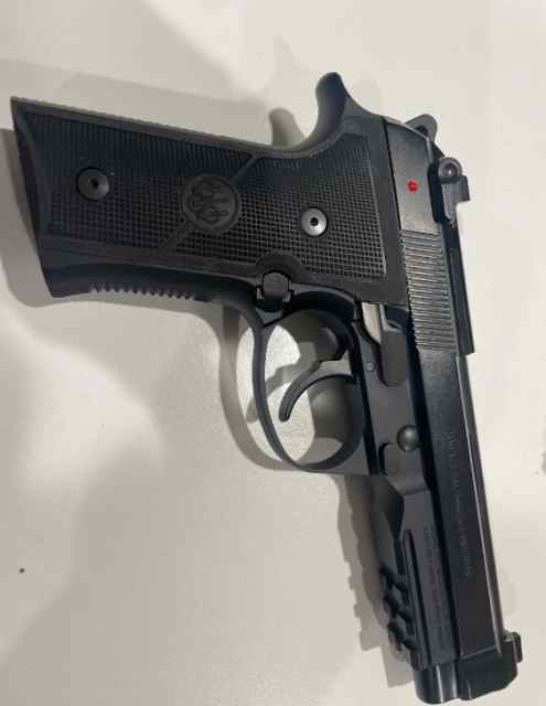 Beretta 92 x