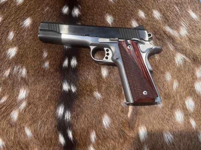 Kimber Custom II Two-Tone .45 acp 1911 