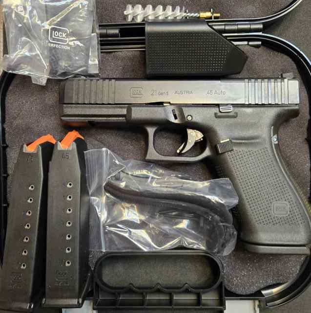 Glock 21 Gen5 MOS .45acp Excellent, Like New!