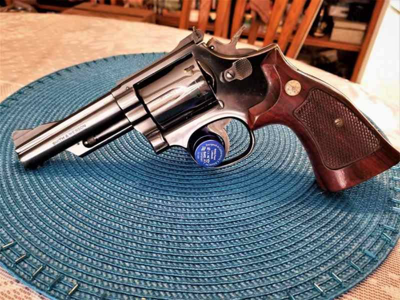 SMITH AND WESSON model 19-4
