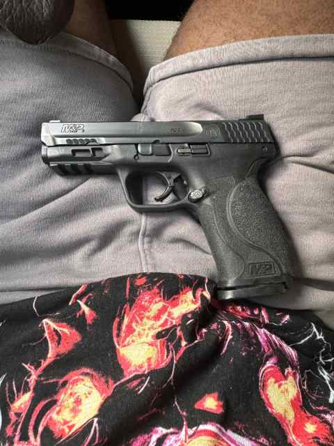 Trades only , Smith and Wesson mp 2.0