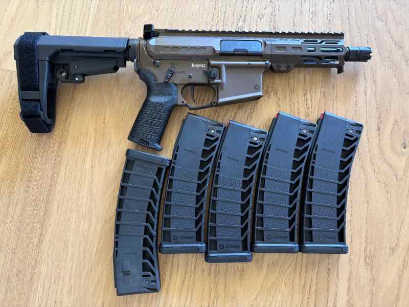 CMMG Banshee FE 9mm Mk4  w/ 5 mags 