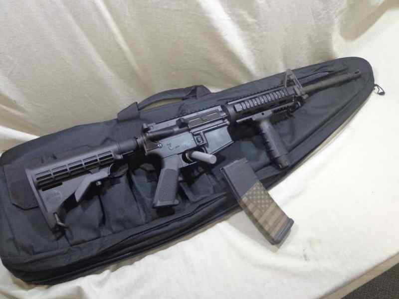 Stag Arms 2T AR-15, M4 - excellent