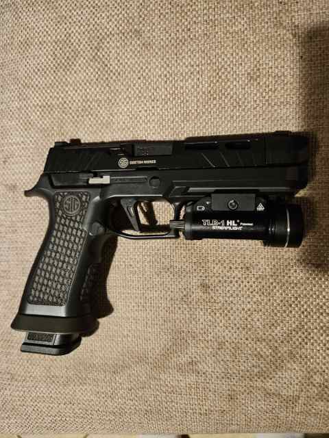 Sig Sauer P320 SPECTRE COMP Blackout 
