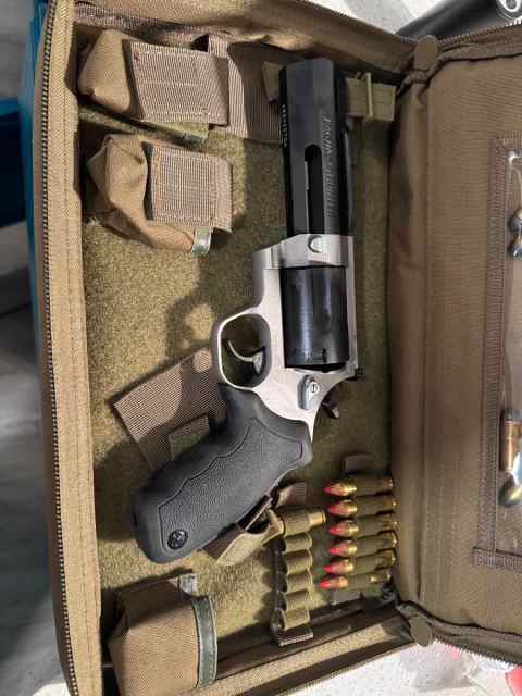 Taurus raging hunter 460 