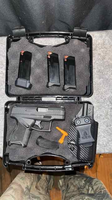 Taurus gx4 with holster 
