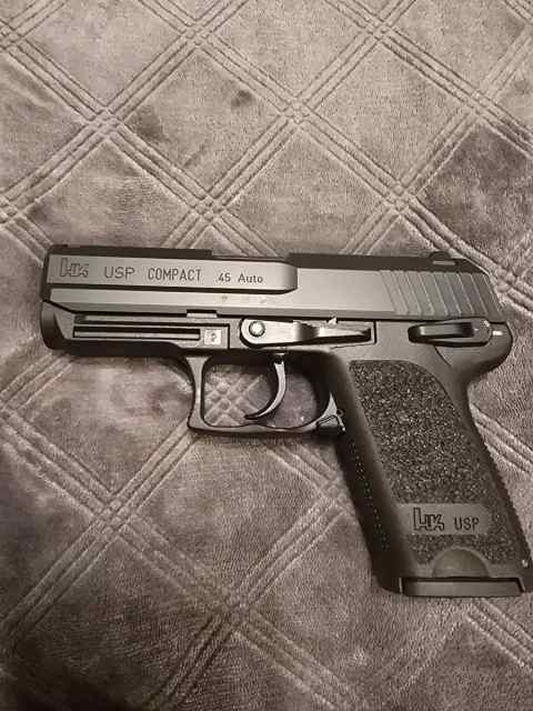 HK USP .45 compact with mags n ammo