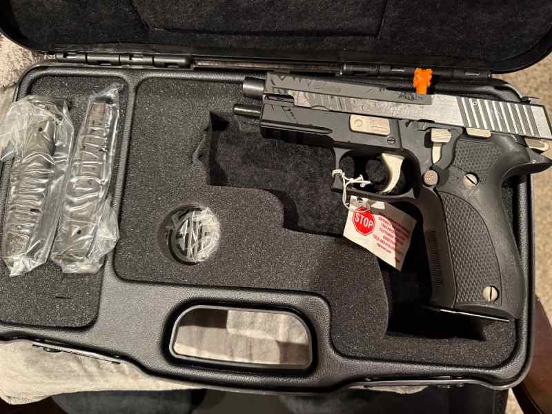 Sig Sauer Custom Works P226 Equinox Elite 1/500