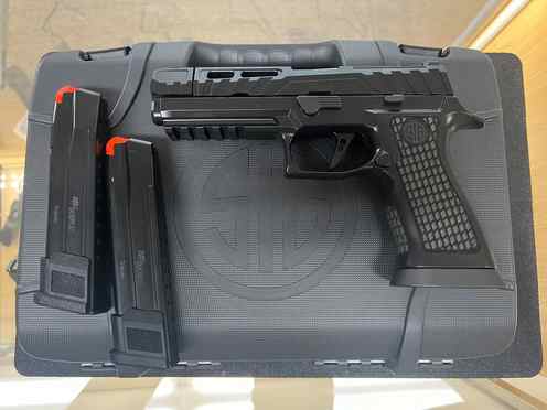 Sig Sauer P320 Spectre Comp Blackout