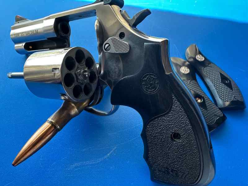 Smith and Wesson 686