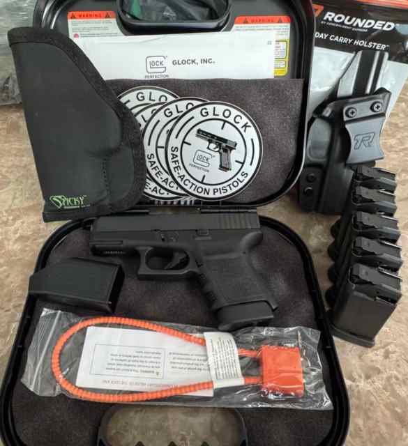 Glock 36 Gen 3 withRail and 6 Factory Glock Mags 