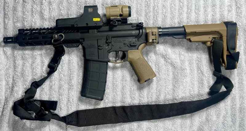 Folding High-End AR-15 Pistol  