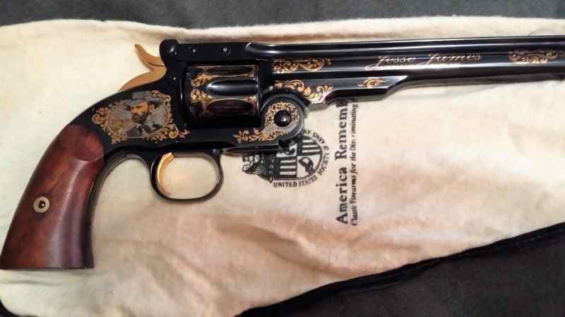 COLLECTIBLE FRANK &amp; JESSE JAMES SCHOFIELD 45LC
