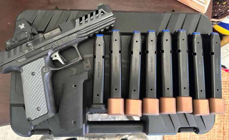 WALTHER ARMS PDP STEEL FRAME 5&quot; WITH EXTRAS