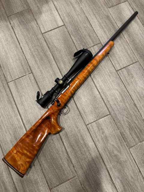 Remington 700 BDL Bull Barrel w AAA Maple Stock