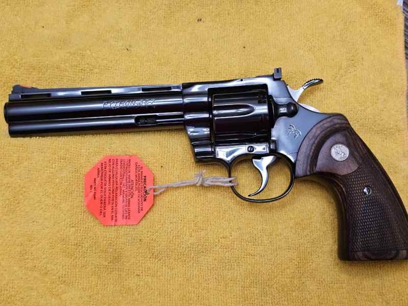 Like New Colt Python 357 Beautiful 1983 99% 