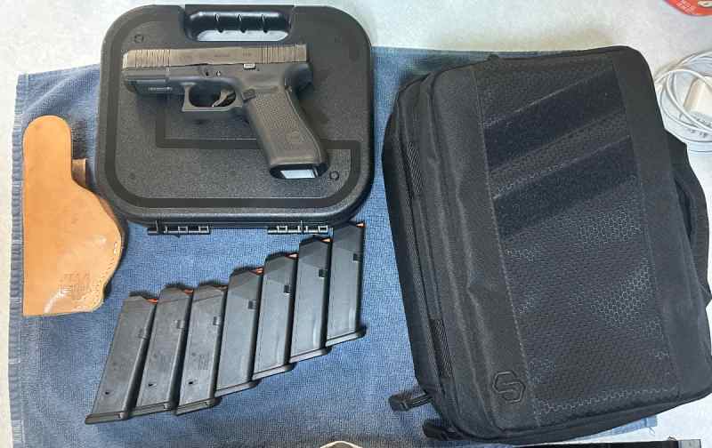 Glock 45 9mm mos new with accessories 