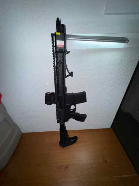 Ar Pistol (10.5 IN)
