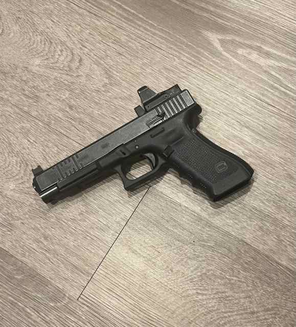 Glock 34 Delta Point Pro optic