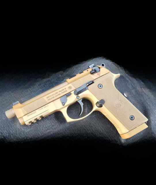 Beretta M9A4 W/Holster