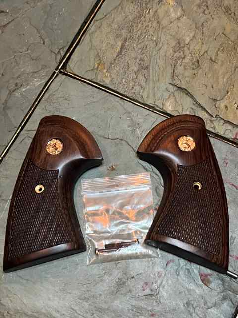 Altamont handgrips for Colt Python/Anaconda 2021+